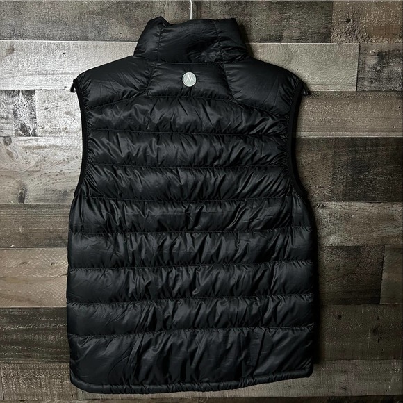 SOLD Marmot 800 Down Vest Medium - Picture 2 of 3